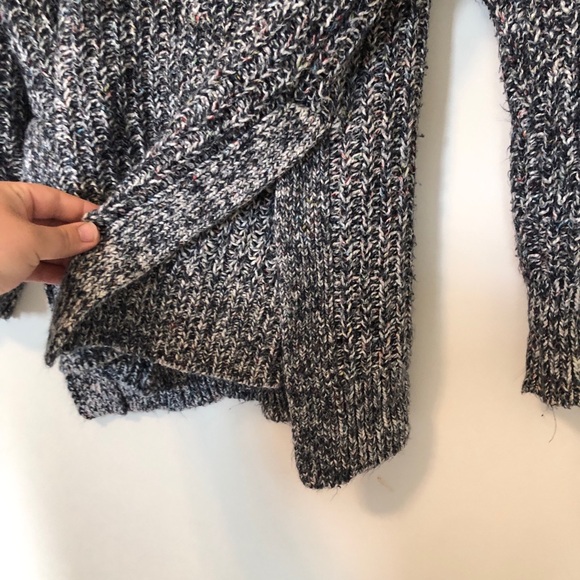 Cozy Knit Women's Aerie Sweater - Gray - Picture 4 of 6